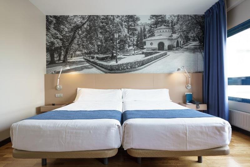 Aparthotel Campus - image 40
