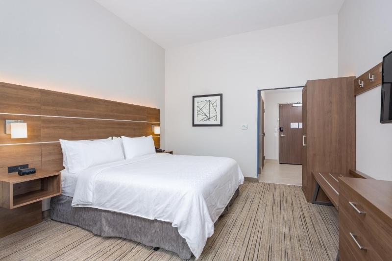 Standard Room image 4
