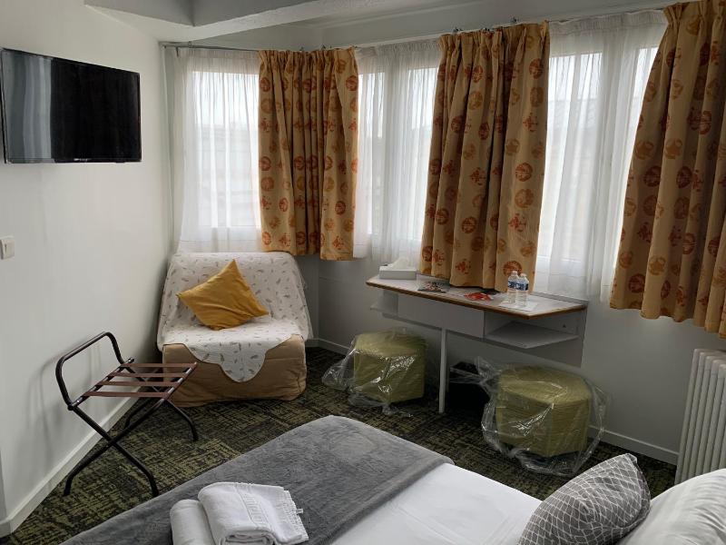 Superior Double Room with View image 3