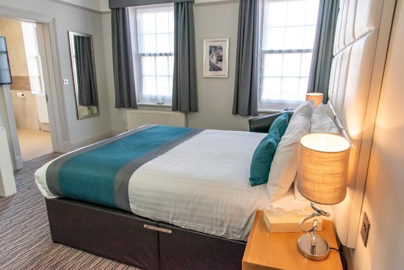 Double Room with Sea View image 1