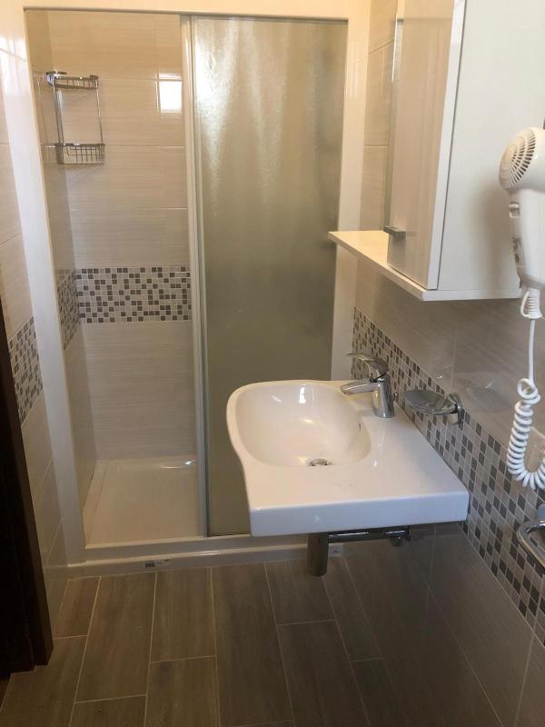 Double Room image 2