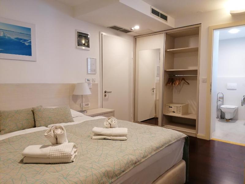 Double Room - Disability Access image 4