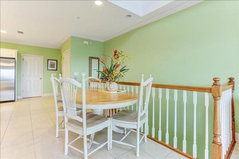 241 S Fletcher - image 8