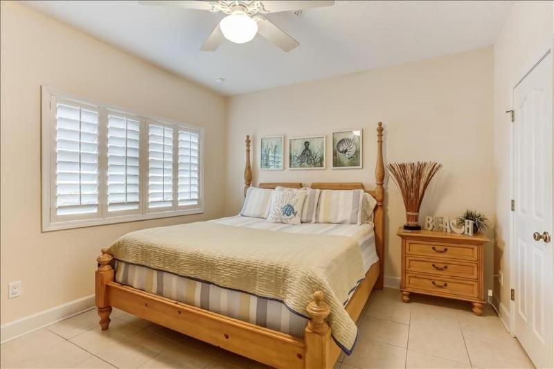 241 S Fletcher - image 33