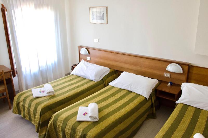 Triple Room image 4