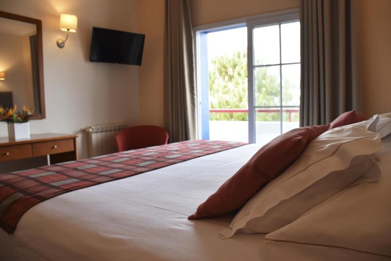 Double Room image 3