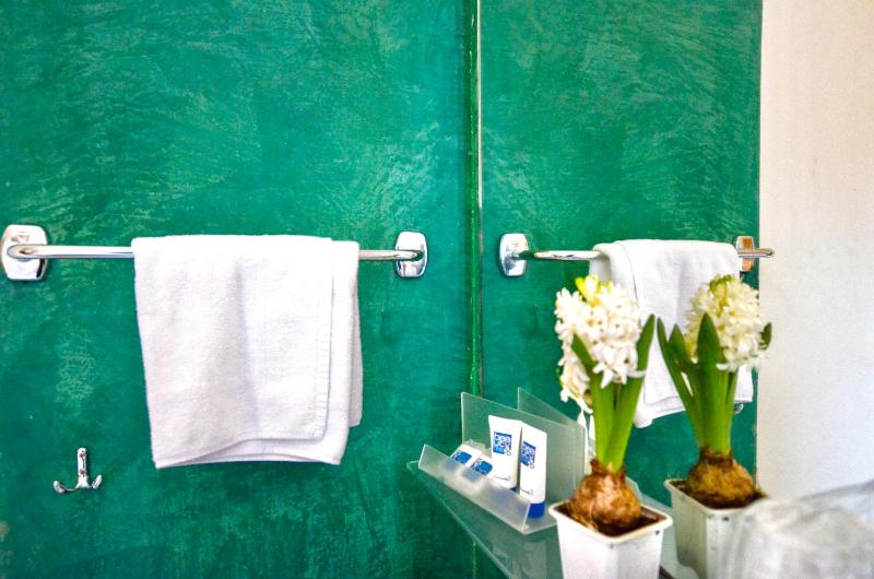 Double or Twin Room with Shared Bathroom image 2