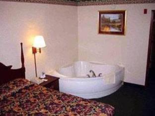 Room #7863814 image 4