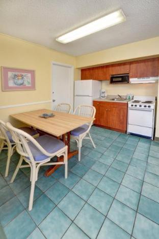Room #24530511 image 3
