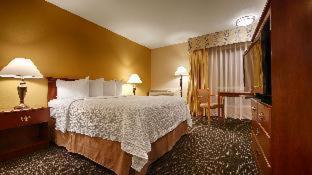 Room #5965807 image 2