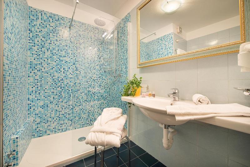 Comfort Double or Twin Room image 3