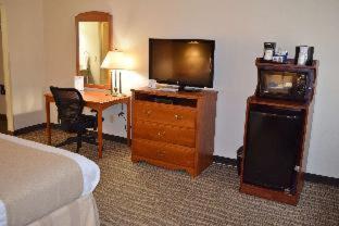 Room #5947206 image 3