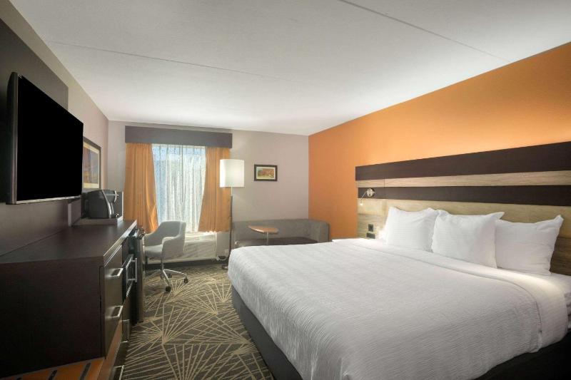 King Room - Non-Smoking image 2