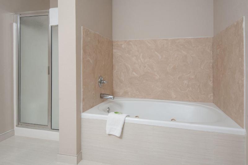 King Suite with Spa Bath