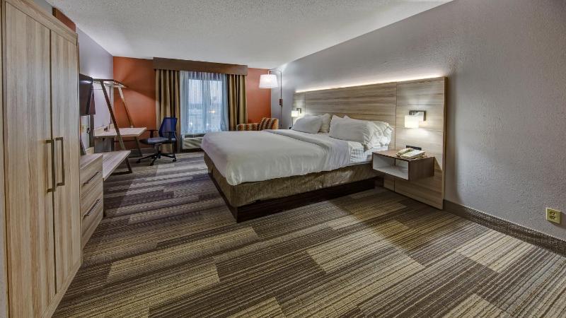 King Room - Mobility Access/Hearing Accessible image 3