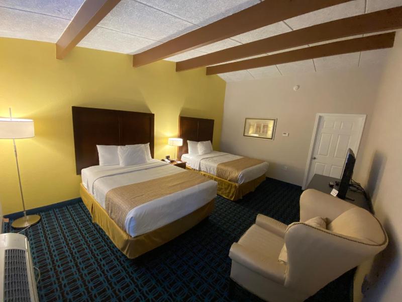 Suite with Two Queen Beds - Non-Smoking image 3