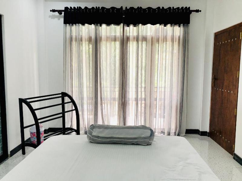 Siri's Residency - image 9
