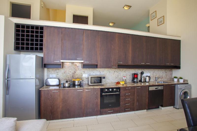 Protaras Seafront Villa Infinte Aretousa - image 7