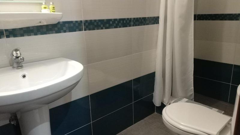 Economy Double or Twin Room image 3