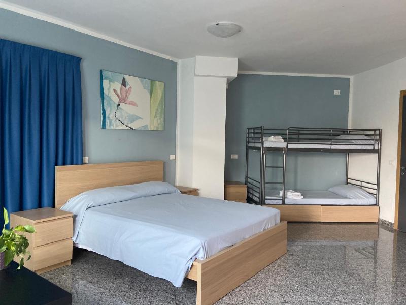 Quadruple Room - Disability Access image 2