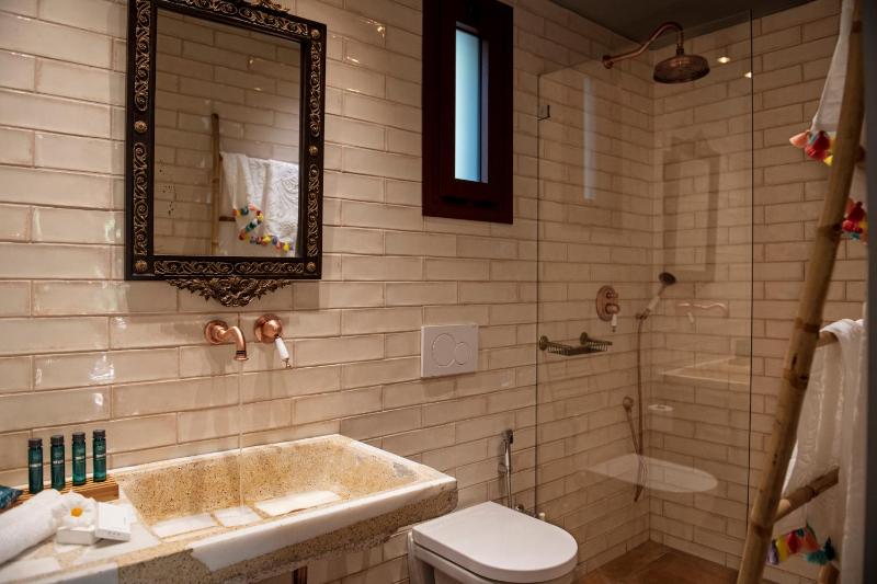 Klaritz Luxury Suites - image 34