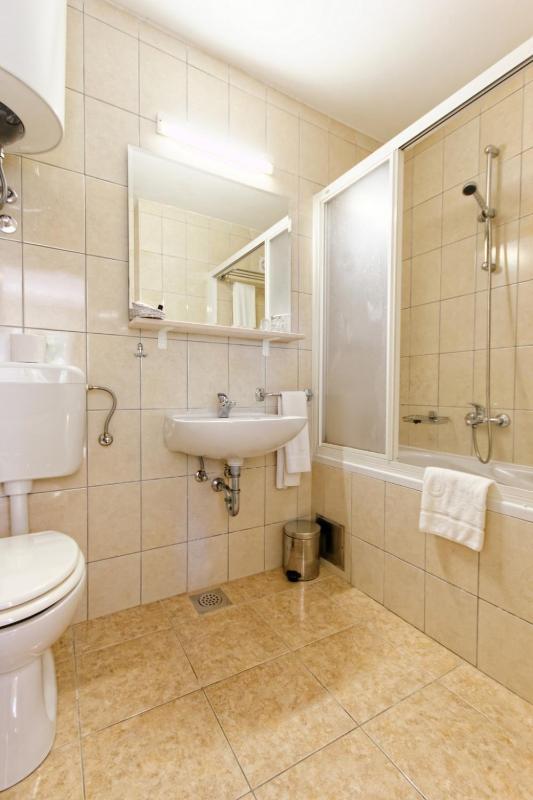 Classic Double Room with Sea View image 2