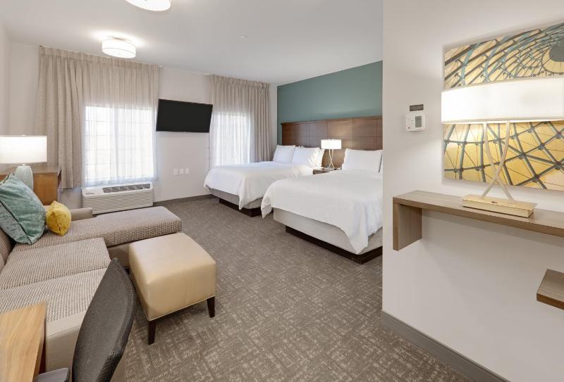 Studio Suite with Two Queen Beds image 2