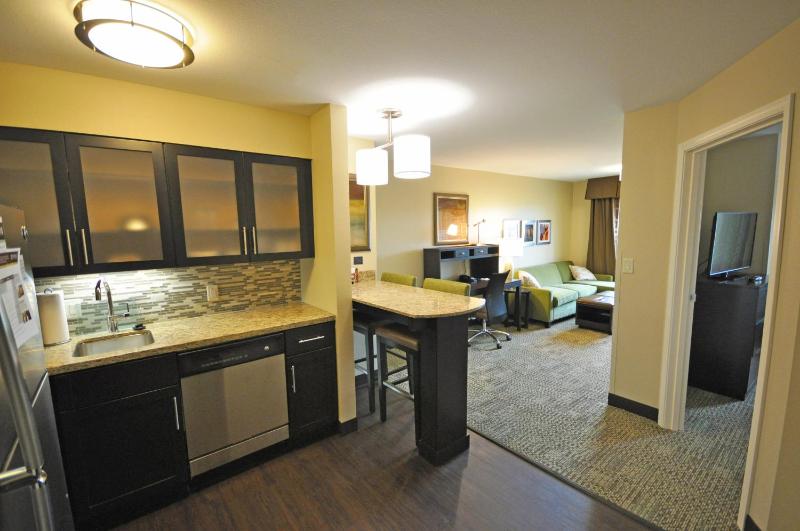 One-Bedroom King Suite image 2