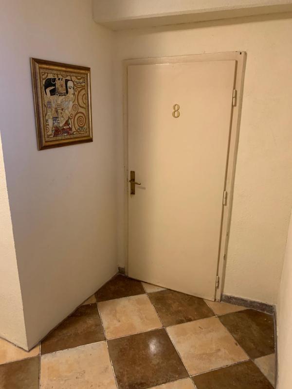 Viktor Rooms - image 7