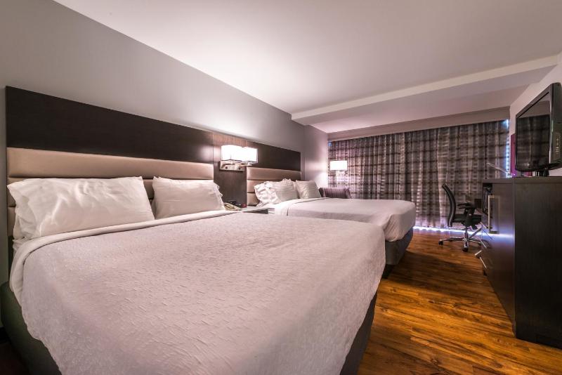 Standard Room with Two Queen Beds image 2