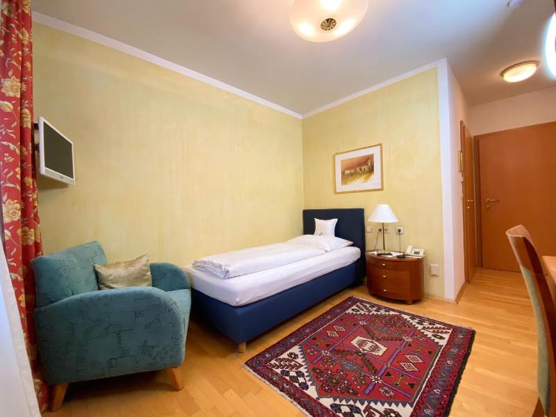 Single Room image 1
