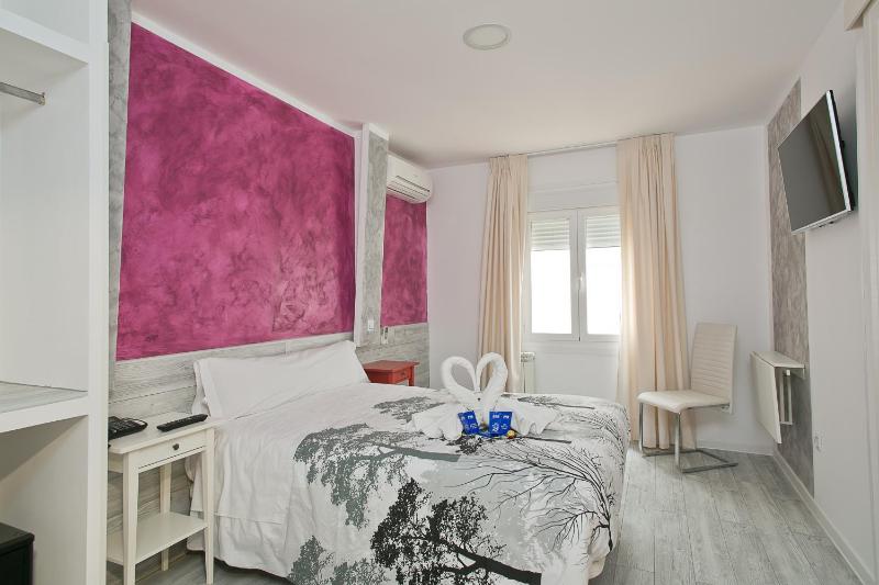 Double Room image 1