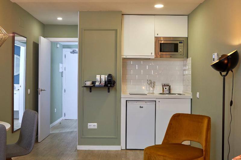 Triple Room Ground Floor image 4