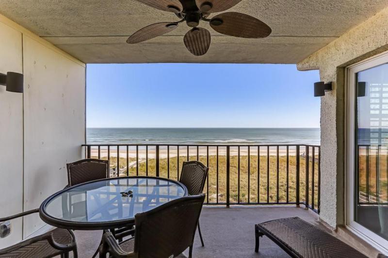 4th Floor 2 Bed/2 Bath Oceanfront condo sleeps 6. Beach view balcony & pool - image 38