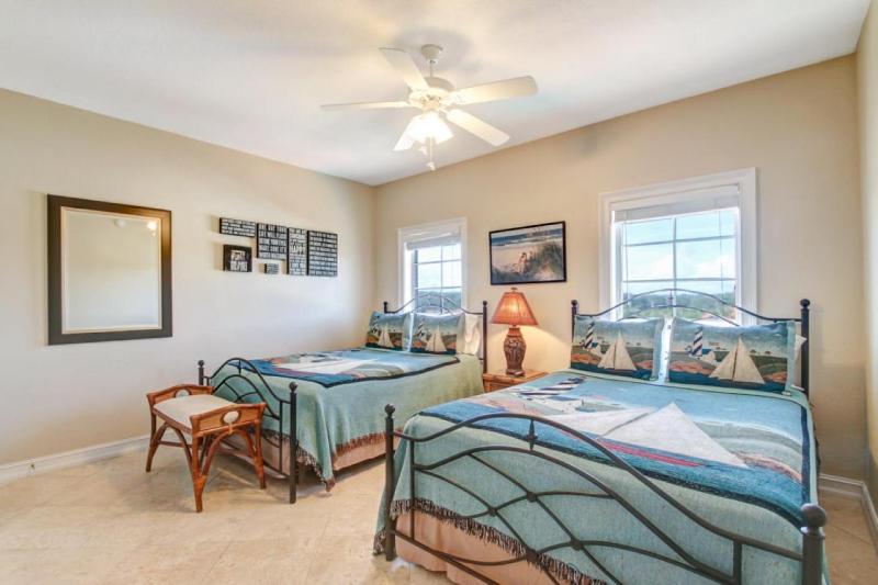 Fernandina Cay - image 15