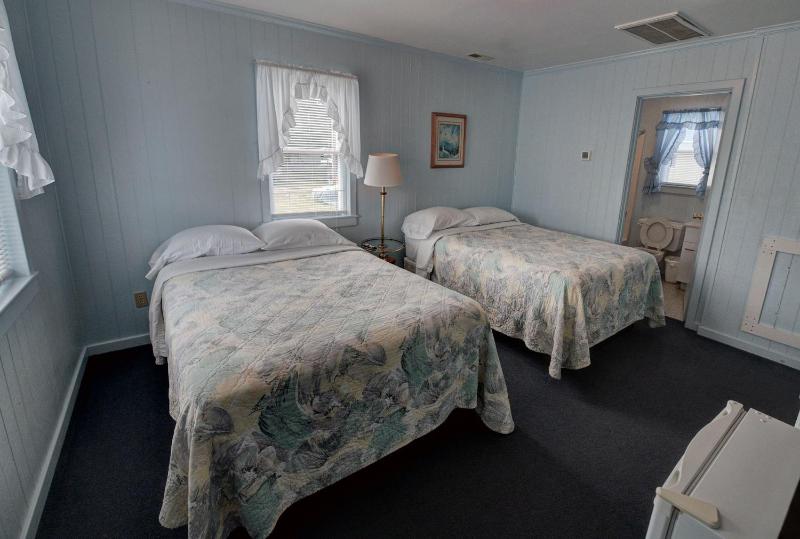 Double Room image 3
