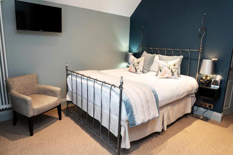 Standard Double Room image 2