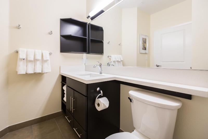 Studio Queen Suite image 1