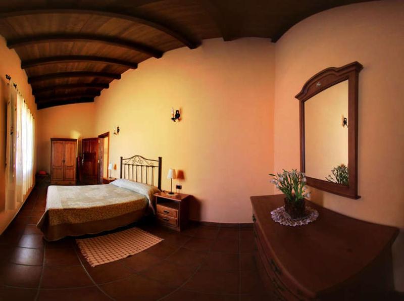 One-Bedroom Apartment image 1