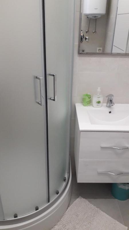 Apartment image 3