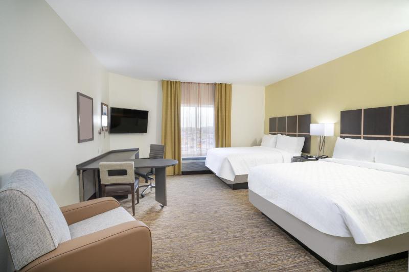 Studio Suite with Two Queen Beds image 4