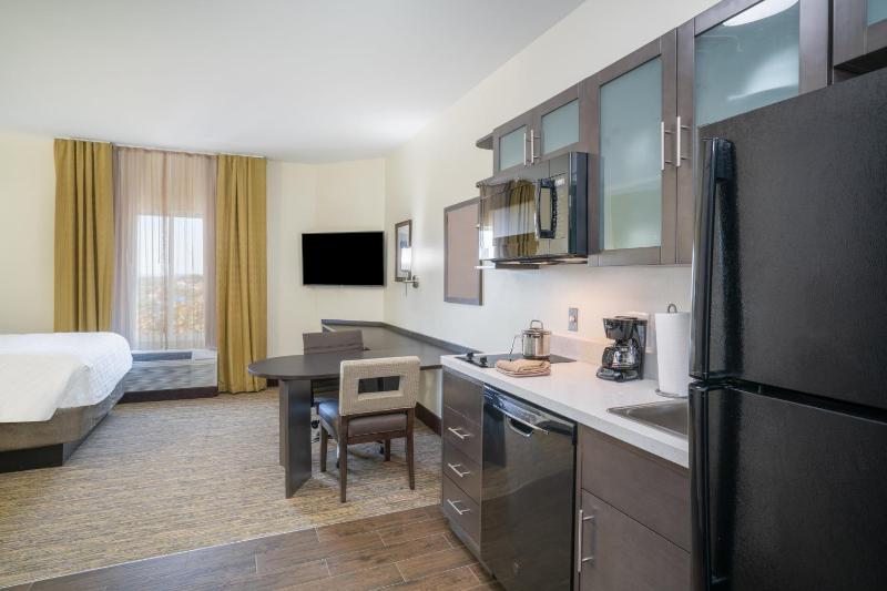 Standard Room image 2