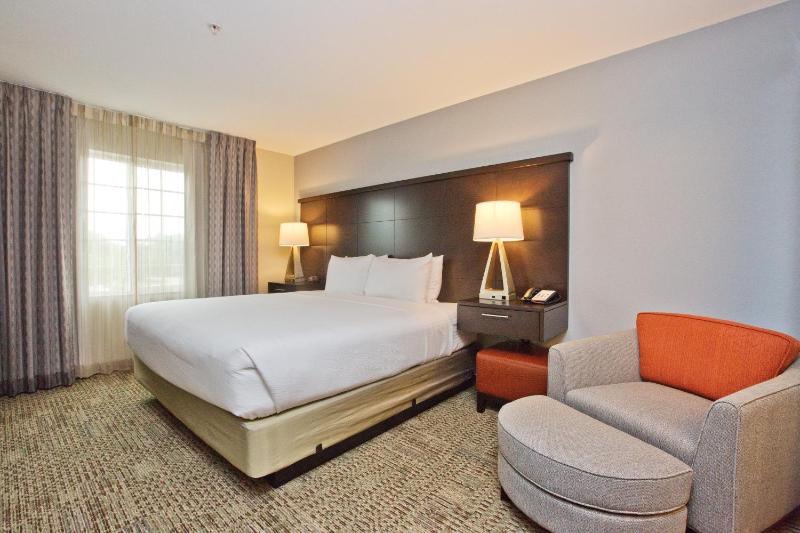 One-Bedroom King Suite image 4
