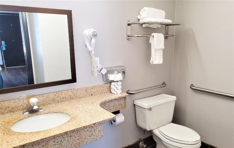King Room - Disability Access/Non-Smoking image 2