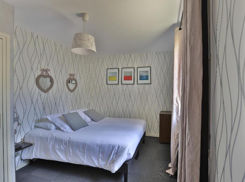 Superior Double Room image 1