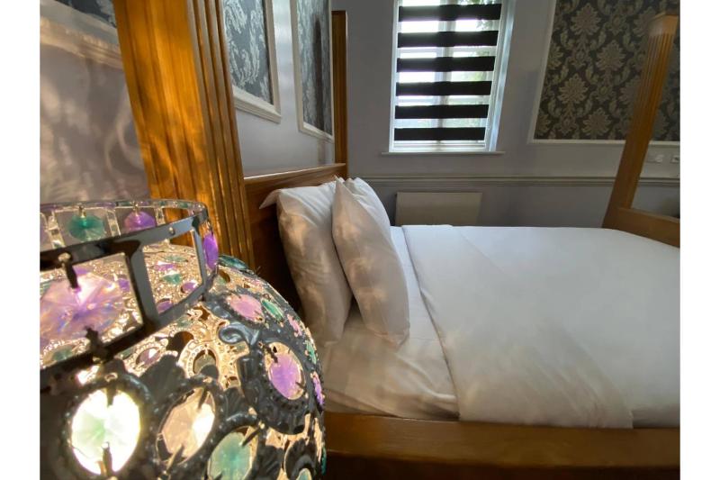 Deluxe Suite image 1