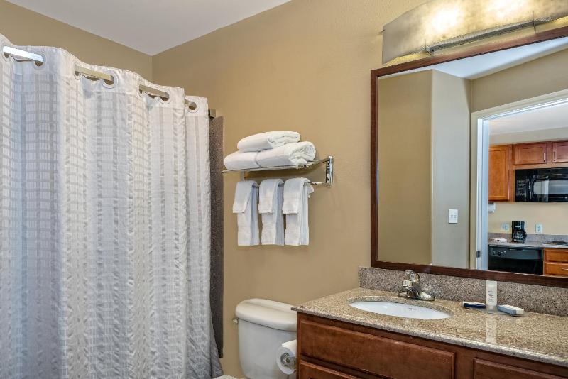 Studio Suite with Two Double Beds - Smoking image 3