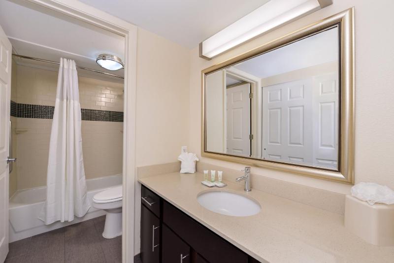 One-Bedroom King Suite image 1