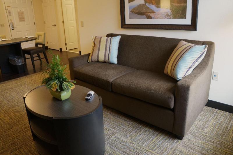 One-Bedroom Queen Suite -Non-Smoking image 4
