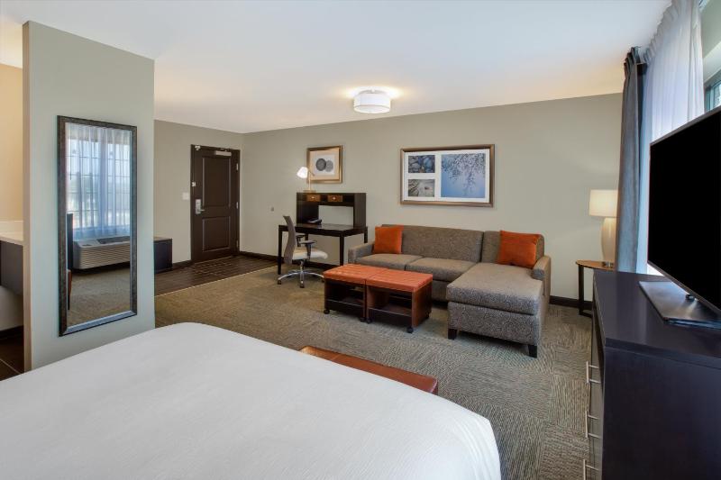 Queen Suite - Disability Access/Non-Smoking image 3
